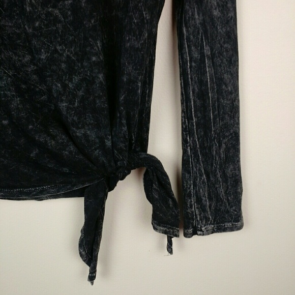 Gaze Acid Wash Side Tie Knot Top Grey XS - Picture 2 of 5